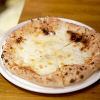 ピッツェリア ダ チーボ コレド日本橋店 - クワトロフォルマッジ