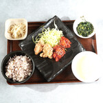 Fried Karaage and yangnyeom chicken set meal (Namul + rice or 15-grain rice) *Free refills and large servings of rice
