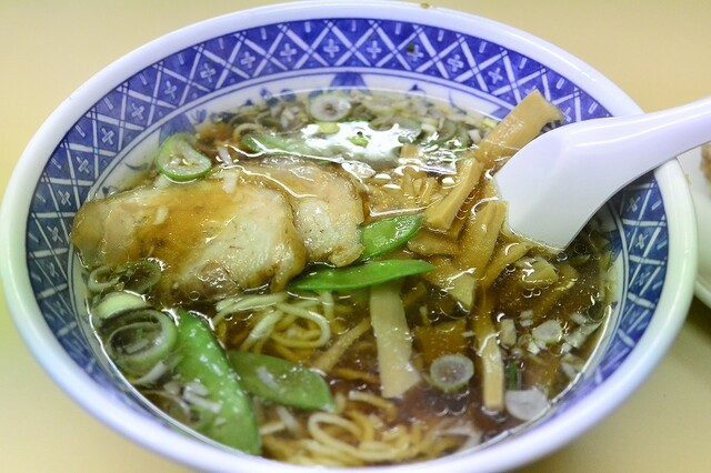 東京】ノスタルジック東京醤油ラーメン [食べログまとめ]
