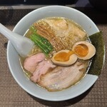 らぁめん 涼虎 - 涼虎らぁめん（塩）＋味玉