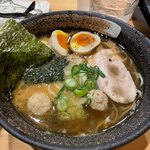 濃厚鶏ソバ 麺 ザ クロ - 