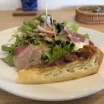 Dining Cafe Dai - 