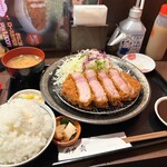 とんかつ井戸枩 - 林SPFロースカツ定食200g