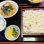 Hiroeya - ミニ丼セット(うどん・親子丼) 700円