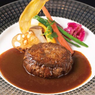 老舗神戸洋食◆神戸牛100％のハンバーグがなんと2750円