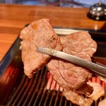 Oosaka Yakiniku Tabehoudai Yakiniku Eito - 