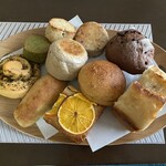 天然こうぼぱん とことこ - 色とりどりのパン達٩( ᐛ )و