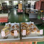 Tennen Koubo Pan Tokotoko - パン工場では、2代目のパン達が並んでマスオ‼︎