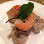 神戸パリ食堂 - 5種類のフレンチとドリンク3杯ついて2000円！
      オードブル盛り合わせ
      (キッシュ、鶏のテリーヌ、ホタテ貝のタプナード、海老の燻製)