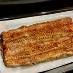 割烹 蒲焼 大沼 - うなぎはお箸でスッと切れる柔らかさ　とってもふわふわ