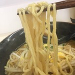 なしか!ラーメン - なぜか麺とスープが異様なほど合ってない