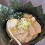 クリーミーTonkotsuラーメン 麺家神明 - 