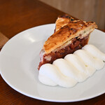 ミッキーズ カフェ - チェリーパイ＠税込480円