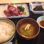 たまや - マグロぶつ定食