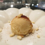 六雁 - 自家製醤油アイスクリーム