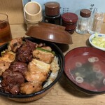 鳥竹 - 初焼き鳥丼(1100円)