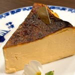 三本珈琲店 - バスクチーズケーキ