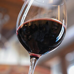 玻瓈杯（ぎやまんさかづき）に"赤葡萄酒（あかきえびかづらのさけ）"