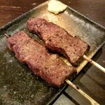 徳永肉酒場 - 牛ロース350円意外な柔らかさで焼き加減、塩加減も良い