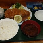 242921680 - ロースカツ定食 ご飯大盛り