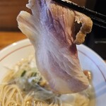 日本橋 朱鷺 - 純血デュロックの豚バラ肉