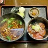 Rakuan - 温かいそばのセット（まぐろ漬丼） ¥1,200