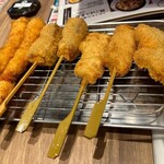 Kushikatsu Tanaka - 上海老、ラムだっけ？と、串カツ豚、と、椎茸かな？海老おっきかったラムは個人的に硬さが苦手かな