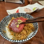 酒肴場 屯 - 大間のまぐろの赤身は味わい深いですね