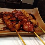 相州鳥ぎん - かわ、レバー、棒つくね。