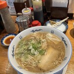 元祖赤のれん 節ちゃんラーメン - 