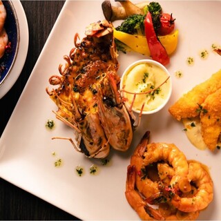 PUB LOUNGE EMERALD_1