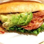 軽井沢フラットブレッズ - 軽井沢BLT＆アボカド