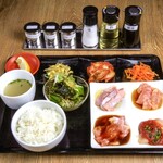 yasaimakiyakinikutotakkammarisaezuri - とり焼肉ランチセット