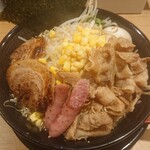 肉盛り みそラーメン 侍倶楽部 - 