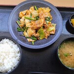 美野里パーキングエリア（下り線）フードコート - 肉野菜炒め定食