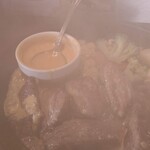 いきなりステーキ - ステーキをお好みに焼くと… 蒸気が凄っ!!