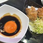 回し寿司 活 活美登利 - 唐揚げ　黄身醤油