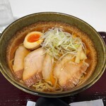 Ramen Kuroyama - トントロチャーシュー麺醤油1375円