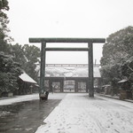 ファクトリー - ('14/02)折しも記録的な雪が降った日の靖国神社大鳥居