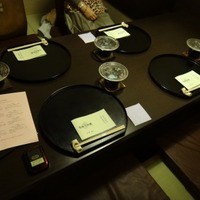 銀座方舟  大吟醸しずく店 - しずくの方のお部屋は、個室タイプが多いのかな？
                御接待などでも使えそうな、イイ感じ◎