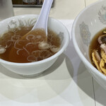 ラッキー飯店 - 中華スープも出汁が効いた逸品！