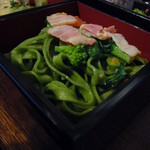 Paul - 菜の花とベーコン・野菜だしのタリアテッレ