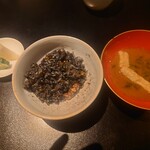 アシェット・ド・マコ - ホタルイカ　いくら　ネギ　イカ墨のご飯　とっても美味しい　汁物もカク久のお味噌煮似た味たが　福岡のお味噌を使ってるそう　美味しかった