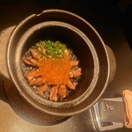 アシェット・ド・マコ - オカマの蓋を開けると　思わずワーと叫んでしまった　イクラが光って美しい　早く食べたい……と　　