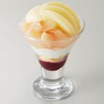 ごろっと白桃のパフェ