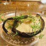 HAGI - ⑫【椎茸】
       ★ 椎茸の炭火焼き、ディル（ハーブ）添え