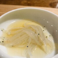 HAGI - ②【白魚】
                     ★ 生白魚の梅肉ソース？餡かけ