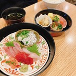 魚屋スタンドふじ - お造りランチ