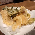 Tsuchinoko - 野菜天盛り（季節で内容が変わると思う。昨夜は、タケノコ、新生姜、そら豆、ミョウガ、タラの芽）