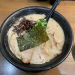 石田一龍 - 濃厚チャーシュー麺 1130円